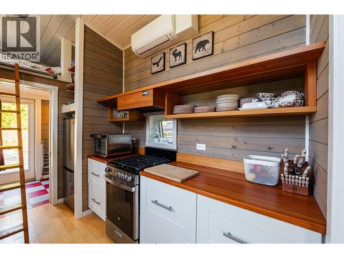 6736 3A Highway, Nelson, BC 