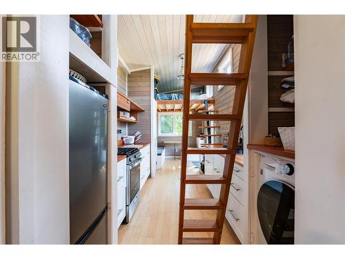 6736 3A Highway, Nelson, BC 