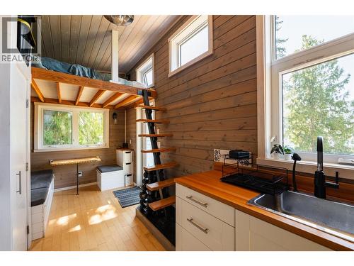 6736 3A Highway, Nelson, BC 