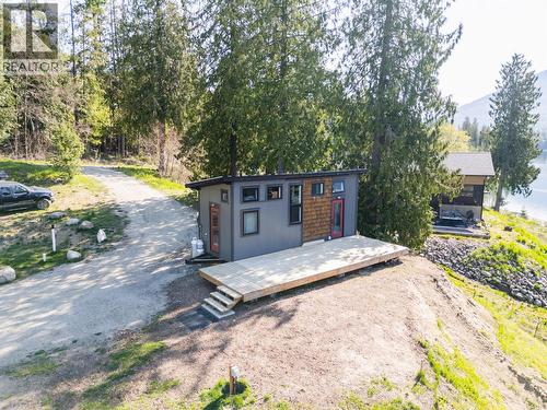 6736 3A Highway, Nelson, BC 