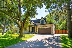 1568 BROADMOOR AVENUE  Mississauga, ON L5G 3V1