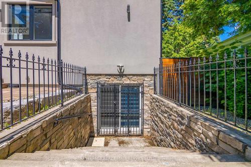 1568 Broadmoor Avenue, Mississauga, ON 