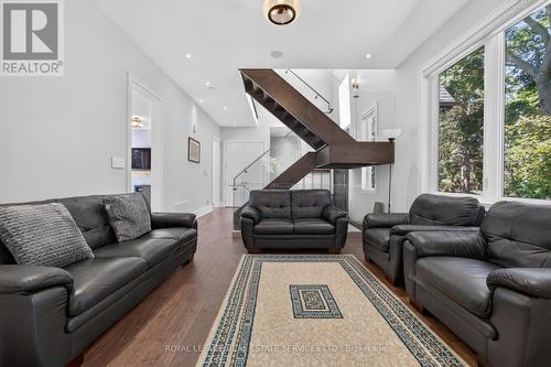 1568 Broadmoor Avenue, Mississauga, ON 
