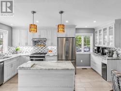 updated kitchen w/ coffee/beverage bar - 