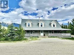 205 DOGWOOD STREET Valemount, BC V0E 2Z0