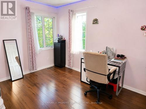 710 Stonebridge Avenue, Mississauga, ON 