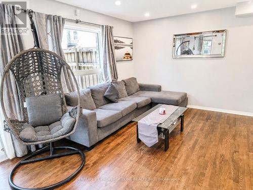 710 Stonebridge Avenue, Mississauga, ON 