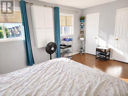710 Stonebridge Avenue, Mississauga, ON 