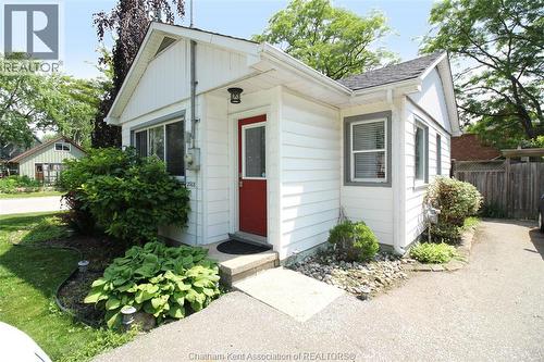 2008 OLIVE STREET  Sarnia, ON N0N 1C0