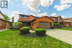 39 PARKWOOD Crescent  Hamilton, ON L8V 4Z9