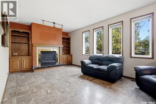 6703 Maplecrest Place, Regina, SK 