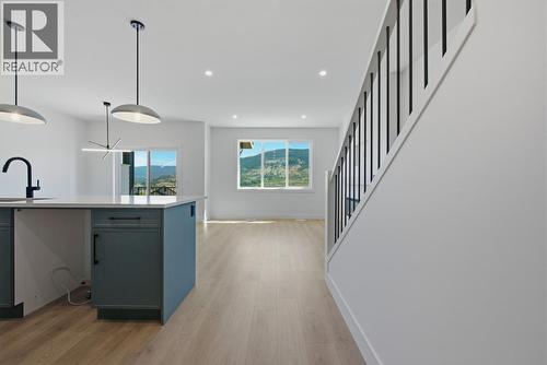 377 Arrowleaf Rise, Coldstream, BC - Indoor Photo Showing Kitchen