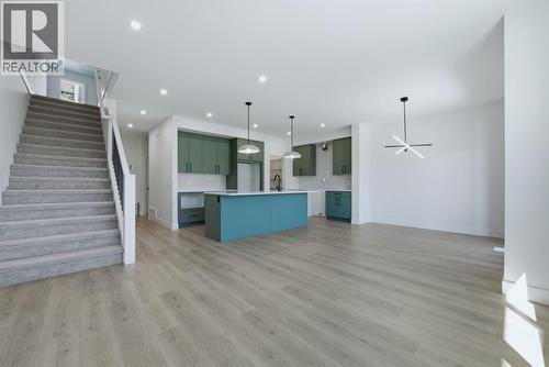 377 Arrowleaf Rise, Coldstream, BC - Indoor Photo Showing Kitchen