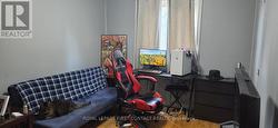 Bedroom2 / Office - 