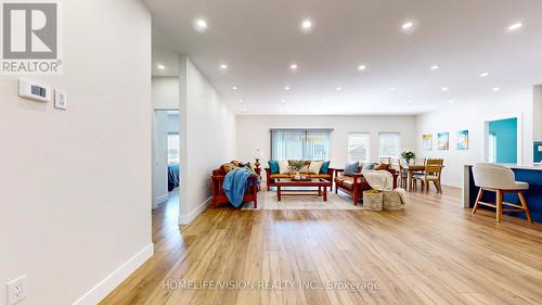 740 Midland Avenue, Tay, ON 