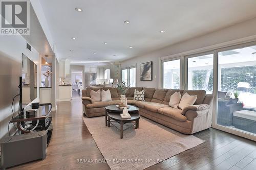 208 Mineola Road W, Mississauga, ON 