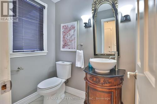 208 Mineola Road W, Mississauga, ON 