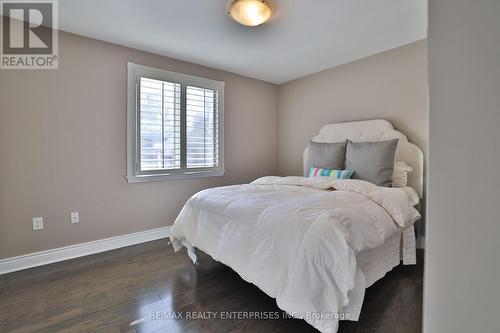 208 Mineola Road W, Mississauga, ON 