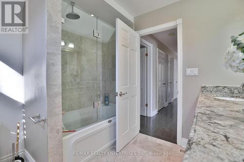 208 Mineola Road W, Mississauga, ON 