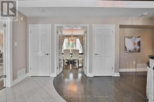208 Mineola Road W, Mississauga, ON 
