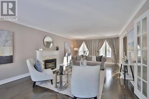 208 Mineola Road W, Mississauga, ON 