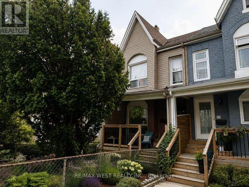 10 WILTSHIRE AVENUE  Toronto, ON M6N 2V9