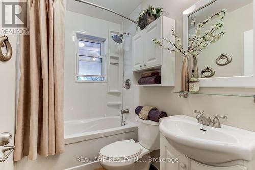 349 HORSHAM AVENUE , Toronto, Ontario M2R 1G8 5