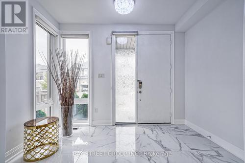 40 Conklin Crescent, Aurora, ON 