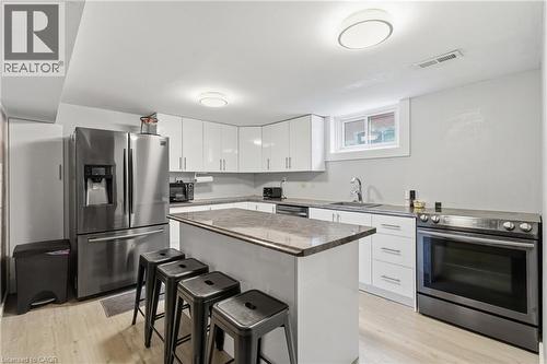 22 Mark Crescent, Cambridge, ON 