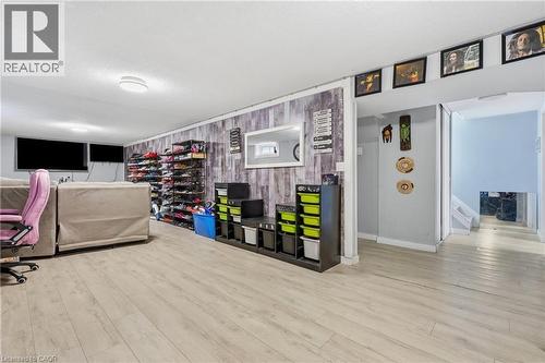 22 Mark Crescent, Cambridge, ON 