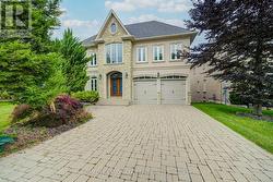 86 SNIVELY STREET Richmond Hill, ON L4E 3E9