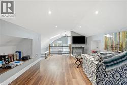 Bachelor Loft - 