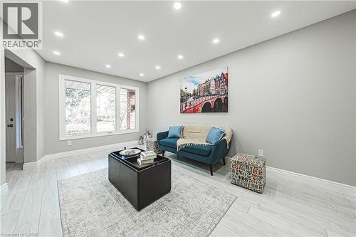 39 Parkwood Crescent, Hamilton, ON 