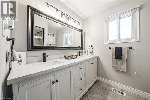 39 Parkwood Crescent, Hamilton, ON 
