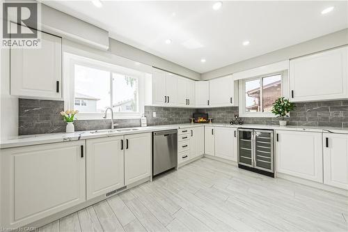 39 Parkwood Crescent, Hamilton, ON 