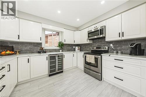 39 Parkwood Crescent, Hamilton, ON 
