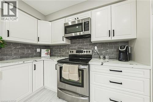 39 Parkwood Crescent, Hamilton, ON 