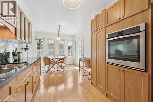 16 Manitoulin Crescent, Kitchener, ON - Indoor Photo Showing Kitchen With Double Sink With Upgraded Kitchen
