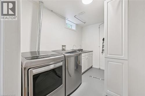 16 Manitoulin Crescent, Kitchener, ON - Indoor Photo Showing Laundry Room