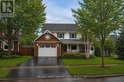 690 ROBERTSON CRESCENT  Milton, ON L9T 4V5