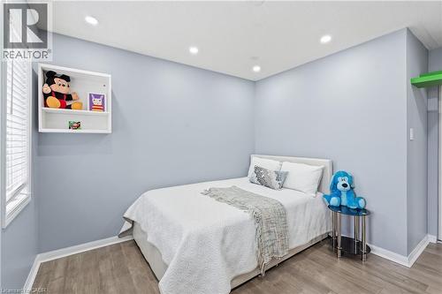 5010 Bunton Crescent, Burlington, ON 