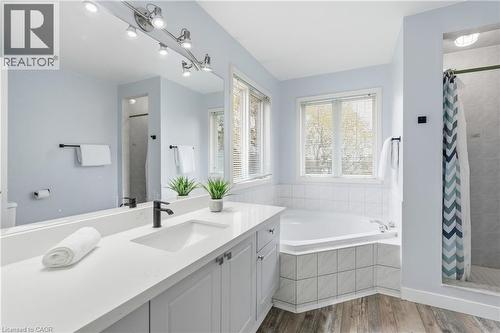 5010 Bunton Crescent, Burlington, ON 