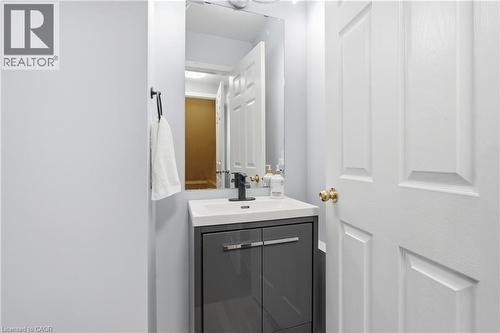 5010 Bunton Crescent, Burlington, ON 