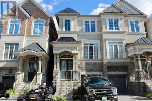 19 LATCHFORD LANE S  Richmond Hill, ON L4C 7V6
