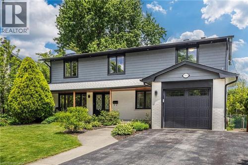 365 COSBURN Crescent  Burlington, ON L7L 2W5