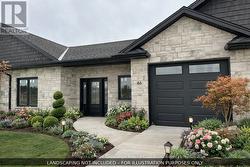 UNIT 42 - 1071 WATERLOO STREET N  Saugeen Shores, ON N0H 2C3