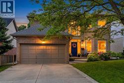 92 JEROME PARK Drive  Dundas, ON L9H 6H3