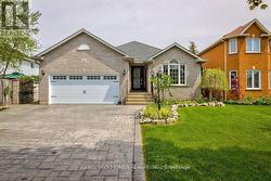 42 RICHMOND CRESCENT Hamilton, ON L8E 5S9