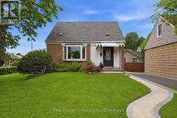 1 JANIS COURT Hamilton (Dundas), ON L9H 1S8