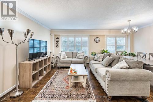 266 Simonston Boulevard, Markham, ON 